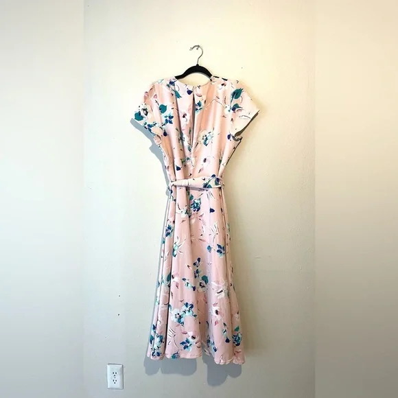 Lane Bryant Light Pink Floral Short Sleeve Dress size 16 tie waist - Picture 8 of 10